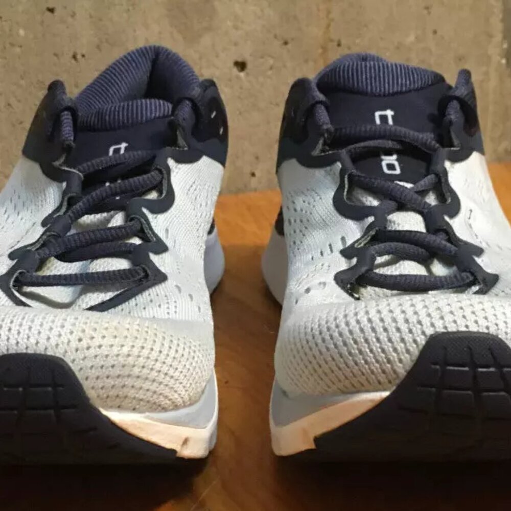 TOPO ATHLETIC FLI-LYTE 4 Womens Running Shoes Size 7.5 POWDER BLUE/WHITE NO BOX